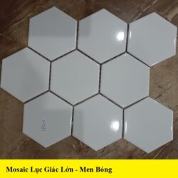 gach mosaic luc giac mau trang men bong